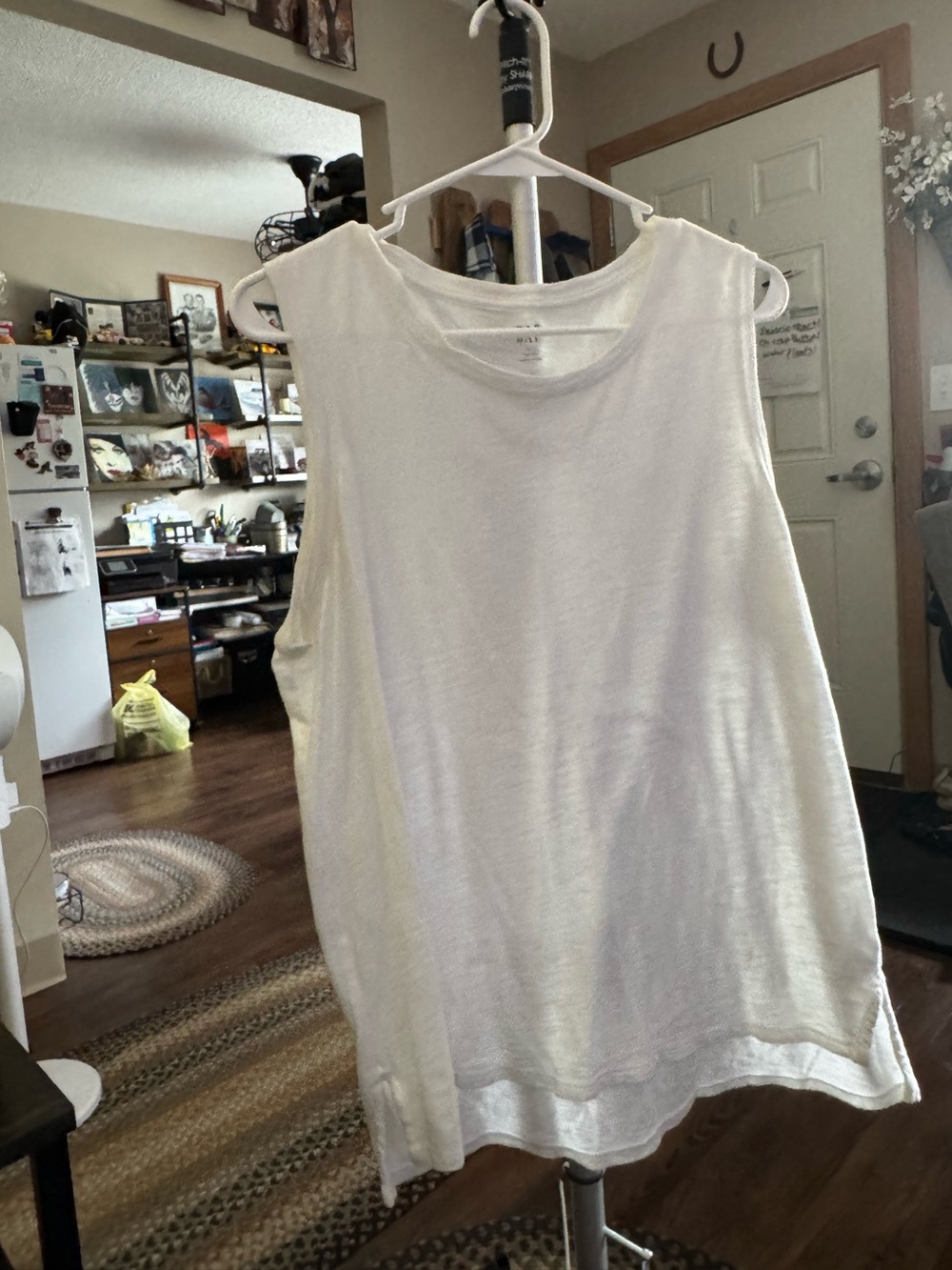 GAP Women's White Sleeveless Tank Top